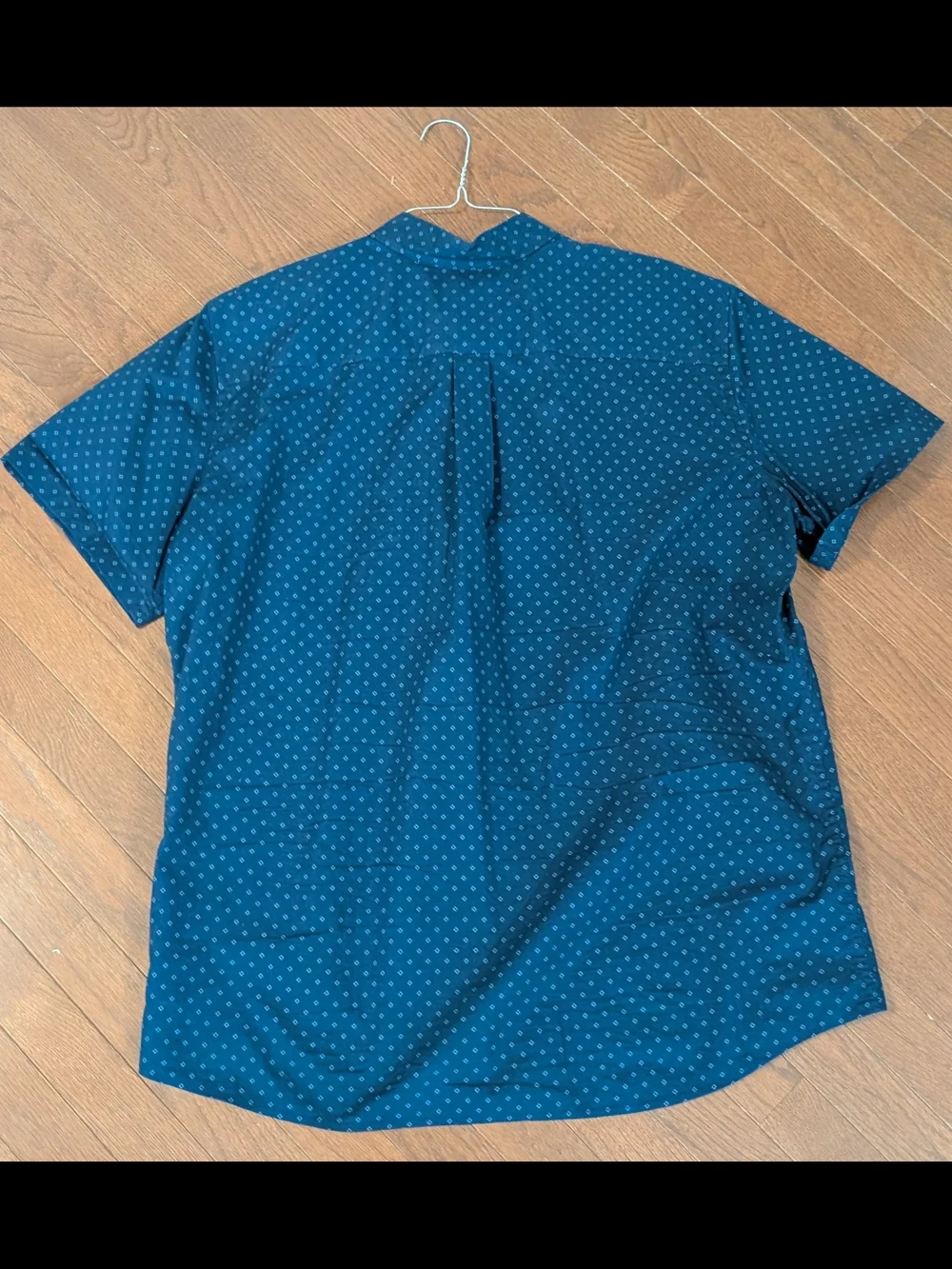 GAP: Men’s Blue Short-Sleeve Patterned Button-Down Shirts (Set of 2) - Picture 6 of 7
